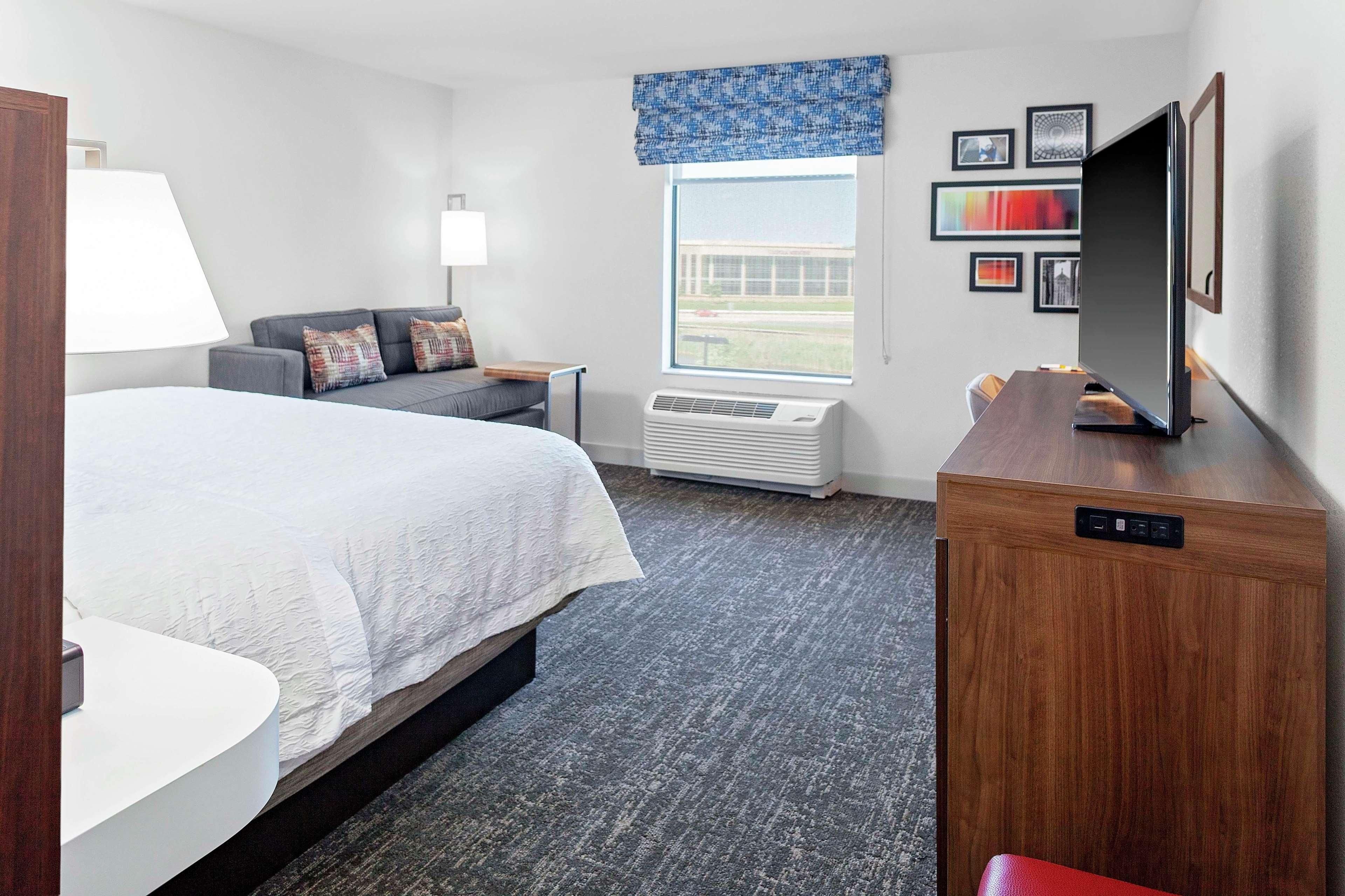 Hampton Inn & Suites Chicago-Burr Ridge Exterior photo